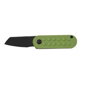 Couteaux pliants d'extérieur haut de gamme avec une lame tranchante, une poignée texturée foncée et une construction portable pratique pour le camping - Product Image 1