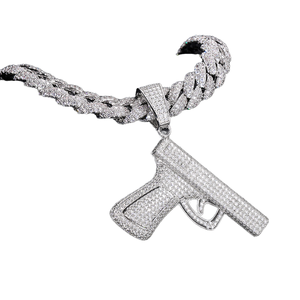 Pendentif pistolet glacé, collier hip-hop en argent sterling plaqué or, imitation diamant moissanite, style streetwear de luxe, sertissage griffe - Product Image 1