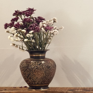 Tall antique-style brass <b>vase</b> with a scalloped rim and a hexagonal flower-etched body. Available at wholesale price. - Product Image 5