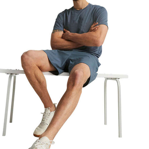 กางเกงขาสั้นผู้ชายสีพื้นแบบเรียบง่ายสั่งทำ OEM สำหรับวิ่งพาร์กัวร์ วิ่งจ๊อกกิ้ง กางเกงกีฬาขาสั้น - Product Image 4