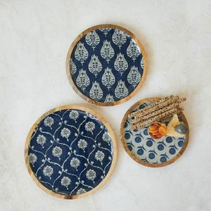 Assiettes de service en bois peintes à la main avec motif végétal, design luxueux, écologiques, durables, faites à la main pour cadeaux d'affaires, collations/desserts - Product Image 1