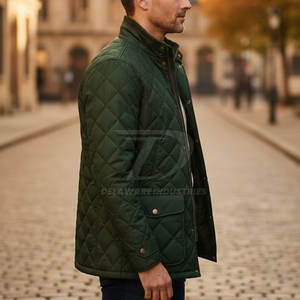 Vestes matelassées élégantes pour hommes, construction rembourrée chaude, conçues pour la saison hivernale et la mode streetwear. - Product Image 5