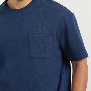 Conjunto Premium de Camiseta y Pantalones Cortos para Hombre al por Mayor, de Tela Pesada, Liso, de Dos Piezas, Estilo Urbano Casual de Verano, Proveedor a Granel Listo para Entrega - Product Image 6