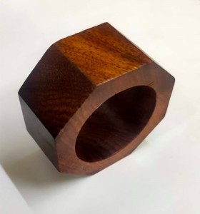 Anillo de Servilleta Geométrico de Madera, Diseño Moderno, Decoración de Mesa Duradera, 5 cm de Ancho - Product Image 1