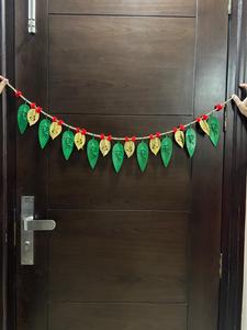 Guirnalda de Hojas Verdes y Doradas para Puerta de Navidad, Decoración con Luces para Entrada, Adorno de Pared Festivo, Decoración Moderna para el Hogar - Product Image 3
