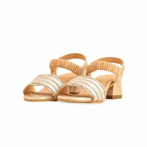 Sandalia de tacón dorado para niñas Diseño elegante KD5671 - Product Image 3