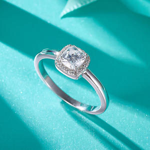 Anillo de plata 925 con incrustaciones de diamantes, corte princesa, VVS, moissanita, para compromiso, unisex, banda cuadrada. - Product Image 2