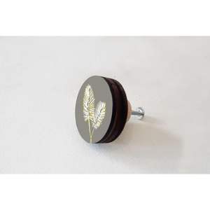 Boutons élégants en résine et en bois avec plusieurs designs pour les organisateurs de placards - Product Image 1