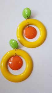 Boucles d'oreilles pendantes en résine de style européen et américain, motif fleur éternelle - Product Image 5