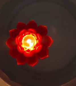 Bougie flottante personnalisée, faite à la main, en cire de paraffine, aromathérapie, bougies décoratives, cadeaux pour les fêtes, cadeaux d'entreprise, prix en gros - Product Image 2