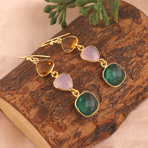Pendientes colgantes de calcedonia multicolor al por mayor con tres piedras, corte a cuadros, engaste de bisel, gancho, chapados en oro de 18k, joyería para mujer - Product Image 6