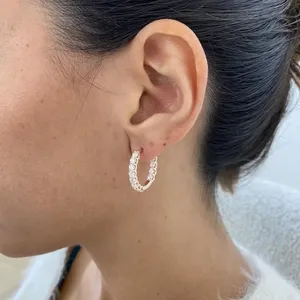 Pendientes de Aro con Diamantes Redondos de 2.33 Ct VS1 E-F, Creados en Laboratorio, Oro Amarillo de 14k - Product Image 6