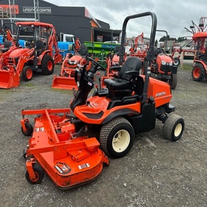 Tractor Cortacésped Kubota F2890 con Excelente Plataforma de Corte y Recolector de Césped en Perfecto Estado - Product Image 1