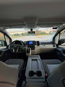 Toyota Hiace Commuter Deluxe Usada, Año 2025 - Product Image 5