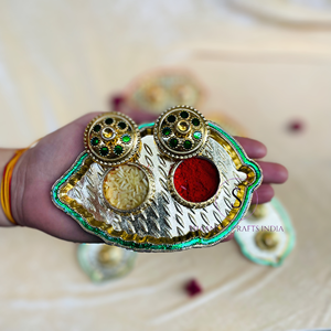 Assiette artisanale festive Shagun pour Kumkum Chawal, idéale pour la Puja, Thali indien, cadeaux religieux de mariage - Product Image 5