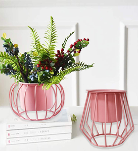 Support de plante moderne en métal rose avec pot décoratif en fil métallique, élégant porte-fleurs pour l'intérieur, l'extérieur, le jardin, le salon - Product Image 6
