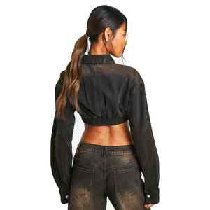 Améliorez votre garde-robe avec ces modèles ajustés et amples qui s'adaptent parfaitement à tous les pantalons pour femmes, y compris les hauts en jean. - Product Image 3