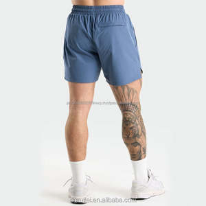 Pantalones cortos deportivos para hombre ultraligeros y que absorben la humedad en blanco con estampado personalizado de nailon y poliéster para correr - Product Image 4