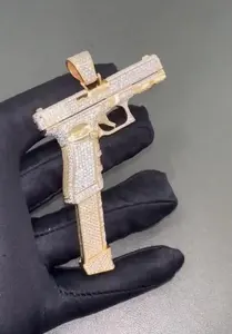 Pendentif personnalisé en argent plaqué or jaune 14 carats avec moissanite véritable taille ronde - Product Image 4