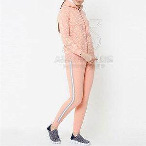 Ensemble de jogging décontracté élégant pour l'hiver, coupe régulière, haute performance, 100% coton, léger et écologique - Product Image 3
