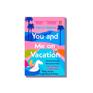 Tu y yo de vacaciones, de la autora Emily Henry, libro de bolsillo con tapa blanda personalizada. - Product Image 2