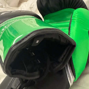 Guantes de Boxeo Profesionales con Cordones y Panel Patentado, Logotipo Personalizado, para Adultos, Competencia, Sparring, MMA, Proveedor Mayorista - Product Image 4