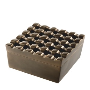 Cenicero de Escritorio Cuadrado de Latón, Diseño Minimalista para Uso Doméstico - Product Image 4