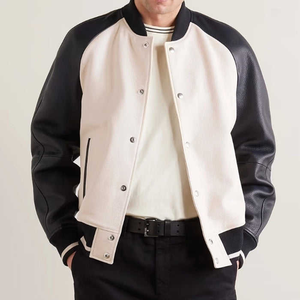 เสื้อแจ็คเก็ตบอมเบอร์สไตล์วาร์ซิตี้สำหรับผู้ชาย – ดีไซน์โทนสีพาสเทลแบบโทนต่อโทนพร้อมเนื้อผ้าสัมผัสนุ่มแบบปัดเงา รายละเอียดตราสัญลักษณ์สไตล์เรโทร - Product Image 1