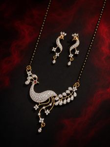 Parure de bijoux de mariée en or plaqué zircon, style paon, pour occasions de mariage, style classique avec boucles d'oreilles et coiffe - Product Image 4