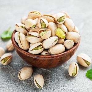 Vente en gros de noyaux de pistaches non salés et pistaches brutes, emballage en sacs de 50g à 1kg / Pistaches décortiquées à prix avantageux - Product Image 3