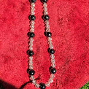 Cuentas de moissanita redondas facetadas de 8 mm blancas y de 12 mm negras para la fabricación de joyería - Product Image 1