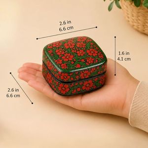 Caja de Joyería Cuadrada Hecha a Mano con Diseño Floral Rojo Pintado, Tapa Verde Tradicional, Estuche de Almacenamiento - Product Image 3