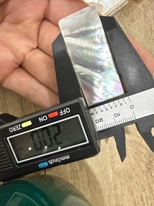 Lápices de Labios Negros de Lujo |   Láminas de Concha Dorada |   Láminas de Nácar Natural para Esferas de Relojes |   Componente de Joyería Premium - Product Image 6