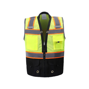Chaleco de Seguridad de Alta Visibilidad Verde con Malla y Franjas Reflectantes, Cuatro Bolsillos, Cierre Frontal, ANSI Clase 1 - Product Image 4