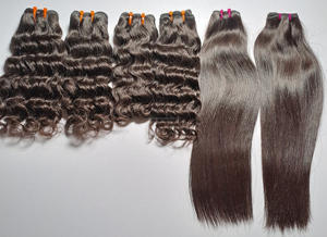 Cabello humano Remy indio rizado ondulado natural crudo, cutícula alineada, cabello sin procesar que teje paquetes de trama Doble - Product Image 5