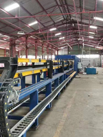 Machine de fabrication de panneaux sandwich en PU avec PLC et pompe semi-automatique, certifiée CE, pour panneaux muraux en mousse PU
