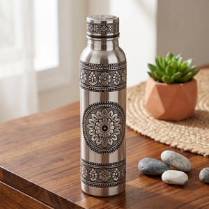 Botella de Agua Metálica Vintage de Falah International con Diseño Floral Grabado, Botella Decorativa de Estilo Antiguo, Decoración para el Hogar, Regalo, Adorno de Mesa - Product Image 4