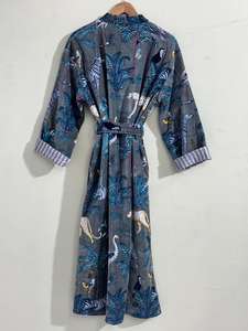 Bata Kimono de Terciopelo con Estampado de Selva Gris: Abrigo de Terciopelo de Algodón - Product Image 6