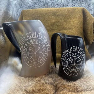 Chope en corne de buffle authentique d'inspiration médiévale, personnalisable, nouveau design, tasse en corne naturelle, tasse viking - Product Image 1