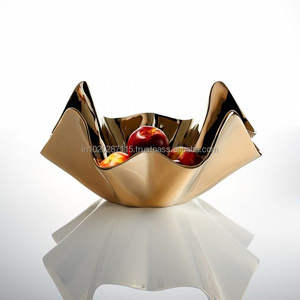 Bol de service en laiton artisanal au look antique avec motif de sculpture florale pour une salle à manger élégante et des cadeaux - Product Image 2