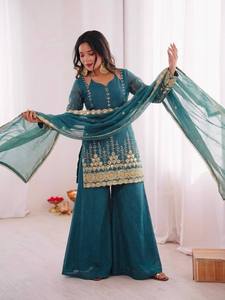 Ensemble Salwar Kameez en soie brodée bleue avec Sharara, Palazzo et Dupatta à sequins pour mariage, fête ou Diwali - Product Image 4
