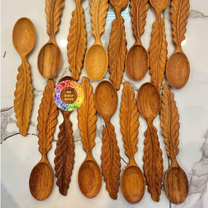 Cuchara de Madera Ranurada con Diseño de Girasol, Ecológica, Hecha a Mano, Natural, para Mezclar Alimentos - Caryln - Product Image 6