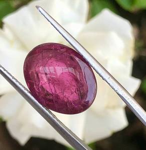 Tourmaline Rubellite Naturelle Rose Rouge Taillée Ovale, Pierre Précieuse Libre Certifiée IGI, Idéale pour la Fabrication de Bijoux Fins - Product Image 4