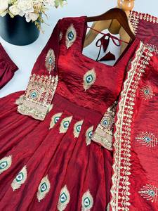 Traje Anarkali Rojo Bordado para Mujer, Vestido de Boda Tradicional Indio Pakistaní, Largo hasta el Suelo, Corte Holgado, Seda Elástica - Product Image 6