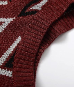 Chaleco de Punto Estético para Mujer - Cárdigan sin Mangas con Cuello en V - Chaleco de Invierno Femenino de Hilo Suave de Alta Calidad y Transpirable - Product Image 3