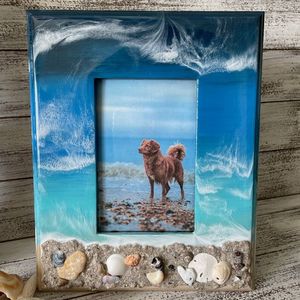 Decorative Resin Photo Frame with Artistic Handmade Craftsmanship for Living Room Display - Product Image 4