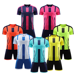 Maillot de club de football pas cher personnalisé pour hommes sublimation en usine ensemble d'uniformes de football - Product Image 1