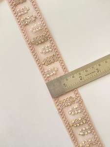 Encaje Bordado Tradicional 100% Poliéster, Diseño y Colores Personalizados para Bolsos - Ofertas al por Mayor - Product Image 4