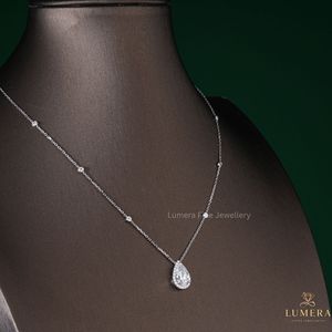 Collier pendentif en diamant de laboratoire de forme poire certifié IGI avec halo et chaîne à maillons diamantés, bijoux minimalistes pour femmes - Product Image 4