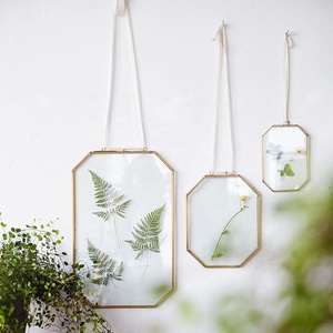 Cadre photo personnalisé nordique en métal doré et verre avec chaîne et décoration murale en verre pour offrir meilleur vendeur Amazon - Product Image 3